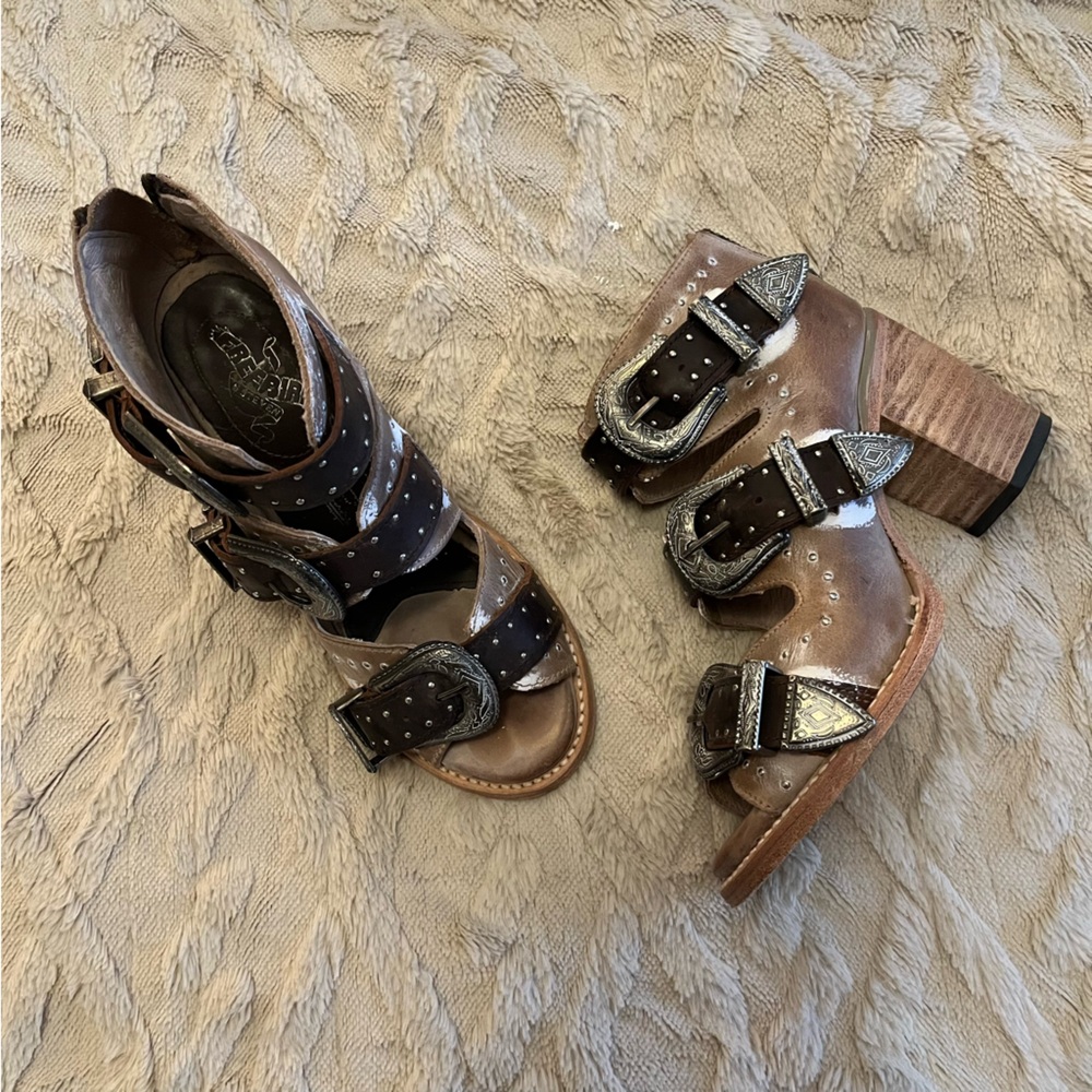 Violet Sandals